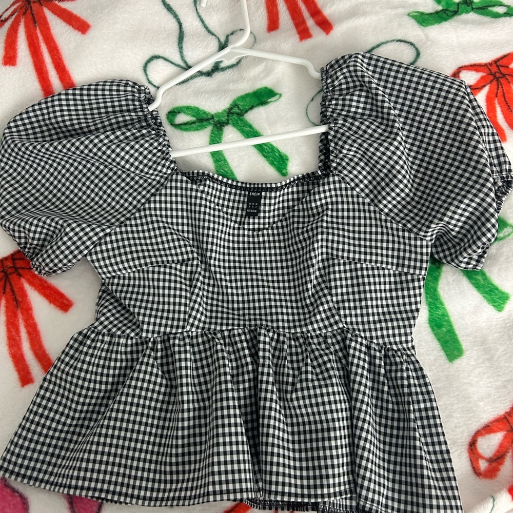 SHEIN Black and White Checkered  Top
